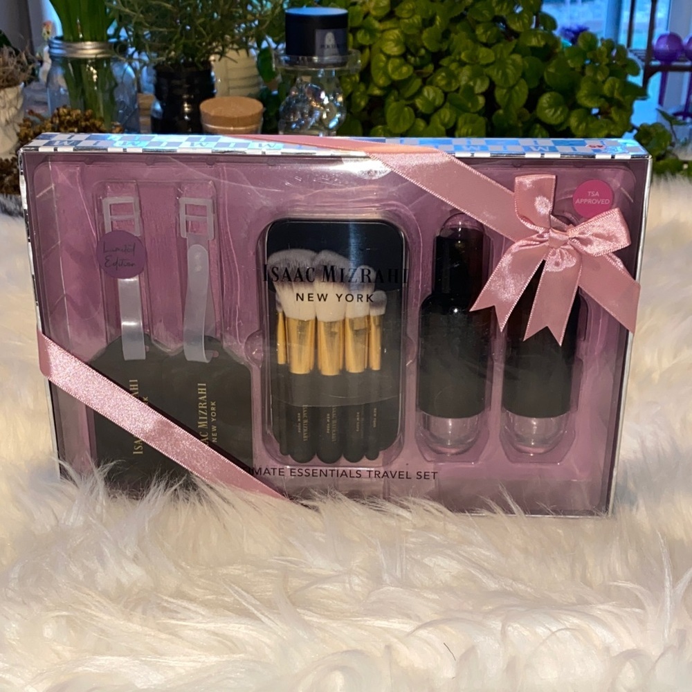 Isaac Mizrahi Pink Makeup Travel Set